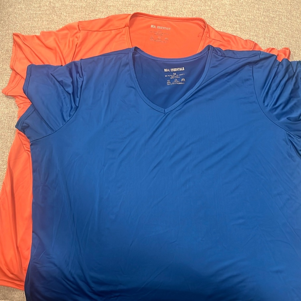 Two Real Essentials Athletic Shirt Size 3X